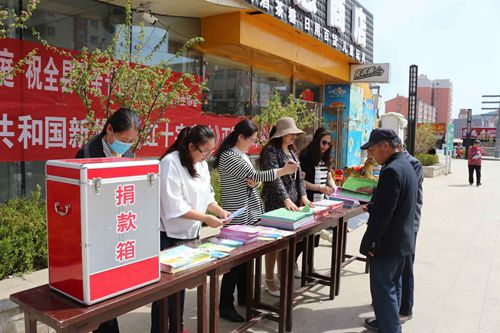 围场县红十字会联合县计生协会开展 “世界红十字日”宣传活动(图3)