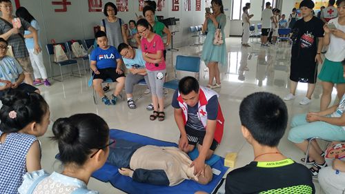 承德红十字应急救护培训暨生命安全体验亲子夏令营第七-八期剪影(图16)