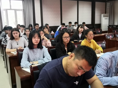 承德市红十字会“大学生应急救护初级培训”在河北民族师范学院开班(图2)